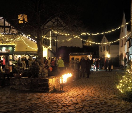 Weihnachtliche Stimmung in Kronenburg, © Vereinsgemeinschaft Kronenburger Weihnachtsmarkt