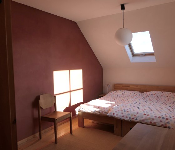 Schlafzimmer 1