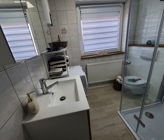 Bathroom, © Nordeifel Tourismus GmbH Ferienwohnung Kleine Auszeit