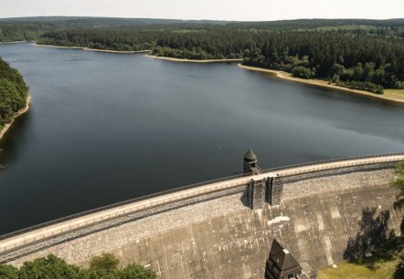 Dreilägerbachtalsperre mit Staumauer, © Eifel Tourismus GmbH / D. Ketz