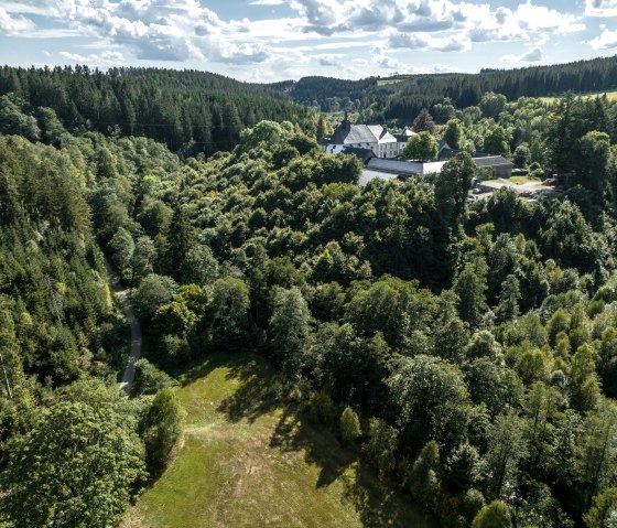 Reichenstein Monastery from a distance, © Eifel-Tourismus GmbH, Dennis Stratmann