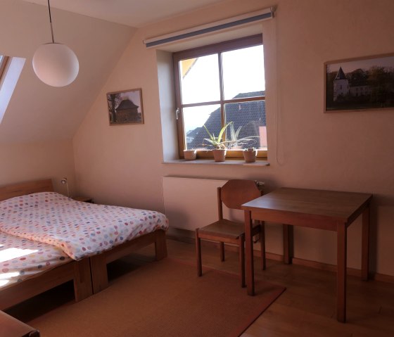 Schlafzimmer 1