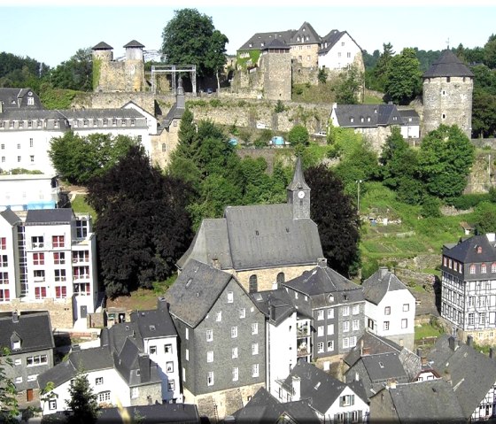 Monschau mit Hotel Graf Rolshausen 03