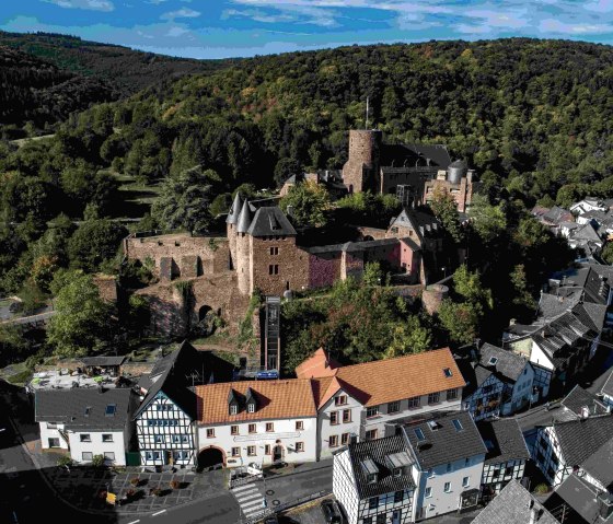 Blick auf Burg Hengebach