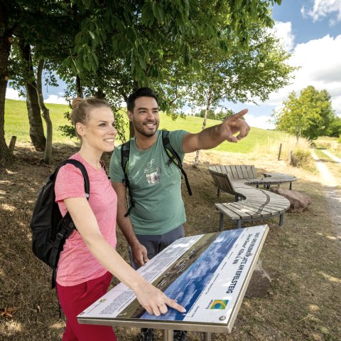 Rast- und Erlebnisplatz am Eifelsteig, © Eifel Tourismus GmbH, Dominik Ketz