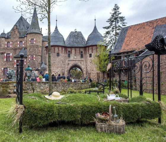 Hexenmarkt Burg Satzvey, © Mario Kaspers