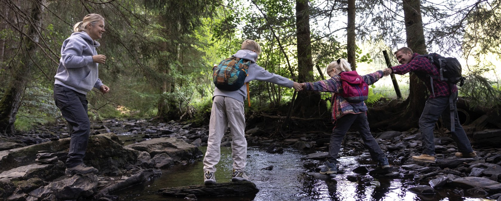 Across the stream, © eifel-tourismus-gmbh_tobias-vollmer