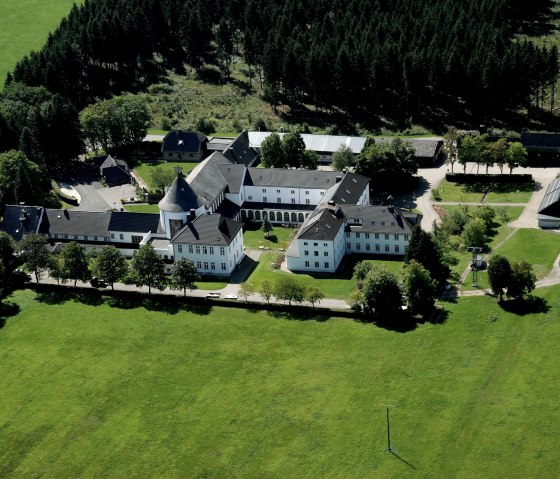 Luftbild Kloster Maria Frieden, © Gemeinde Dahlem