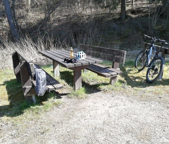 Rastplatz am Ahr-Radweg bei Müsch3, © Tourist-Information Hocheifel-Nürburgring