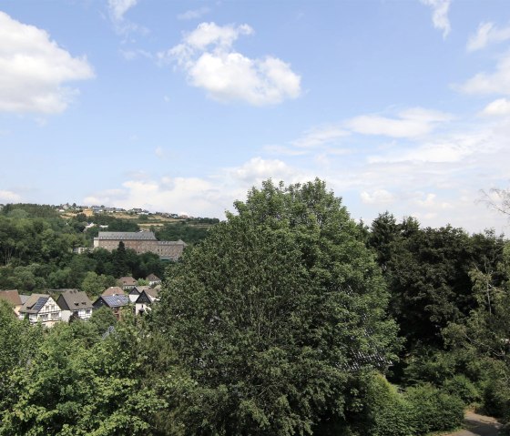 Blick Schloss, © Nordeifel Tourismus GmbH & Haus Paulus