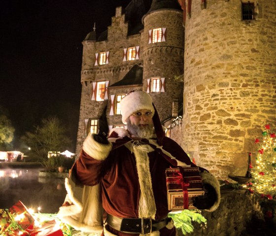 Nikolaus bei der Burgweihnacht, © Mike Goehre