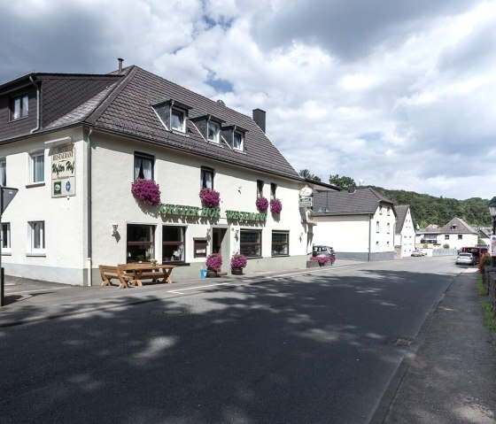 Außen Blick, © Nordeifel Tourismus GmbH & Urfterhof Hotel