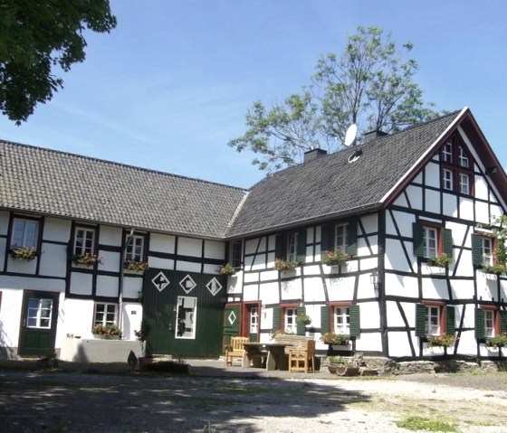 Ferienhaus...rechts, © Nordeifel Tourismus GmbH & Ferienhaus Cremer